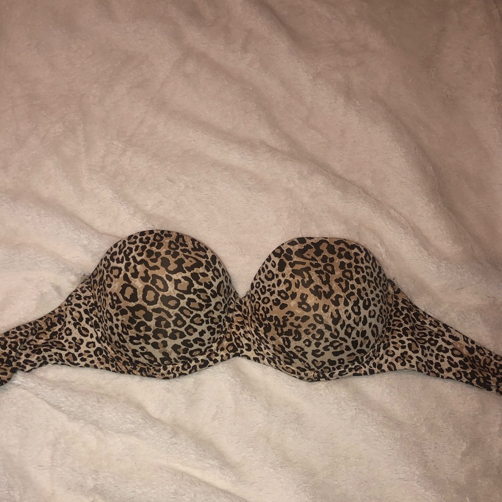 Strapless cheetah Wonderbra